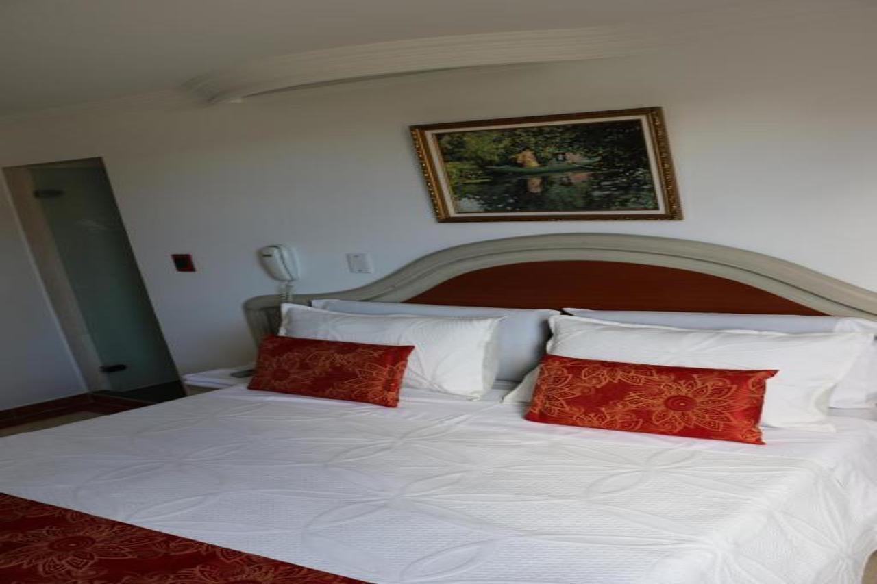 Hotel Zulita โบโกตา ภายนอก รูปภาพ