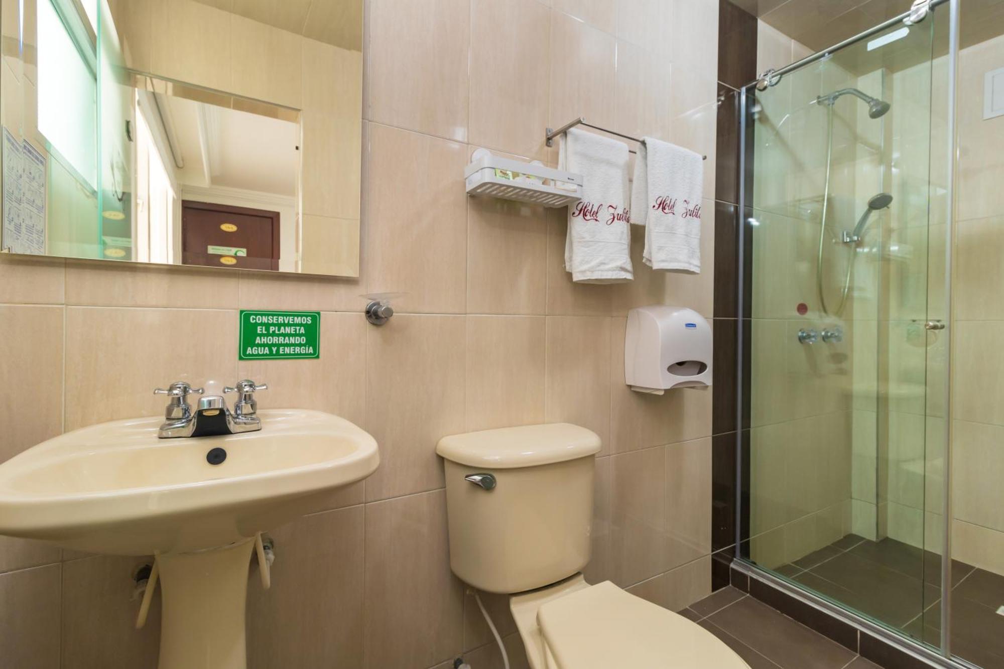 Hotel Zulita โบโกตา ภายนอก รูปภาพ